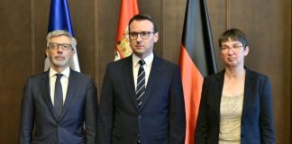 Petković sa ambasadorima – Nasilje nad srpskim stanovništvom ozbiljno ugrozilo mir na Kosmetu