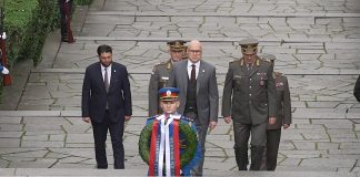 Ministar Vučević položio venac na Spomenik Neznanom junaku povodom Dana pobede