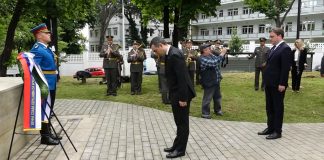 Orlić i Selaković položili vence na Spomenik herojima sa Košara