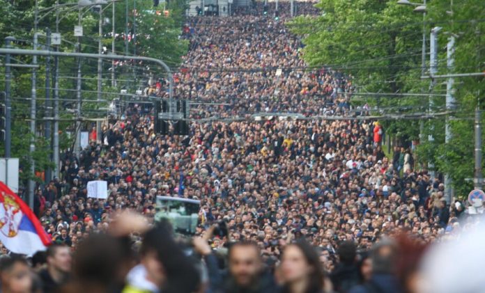 Polovina građana podržava proteste