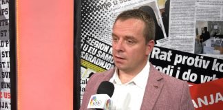 Čedomir Stojković – Ako je SPC švercovala oružje na severu Kosova svi popovi da napuste crkve