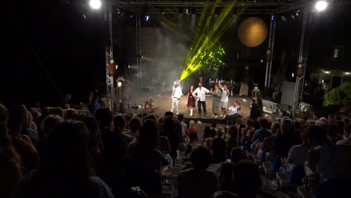 11 Budva - Predstava Urnebesna Tragedija