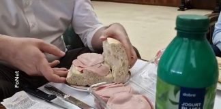 Vučić doručkovao parizer, hleb, majonez i jogurt