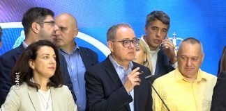 Poslanici dela opozicije blokirali sednicu skupštine – Traže vanredne izbore