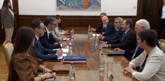 Vučić zatražio da KFOR preuzme brigu o bezbednosnim pitanjima na severu Kosova i Metohije