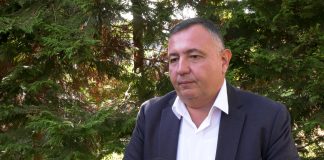 Dragomir Anđelković – Vučić prodaje srpske interese radi lične koristi