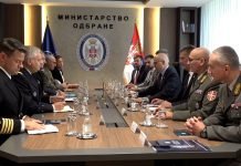 Sastanak ministra Vučevića sa komandantom Komande združenih snaga u Napulju admiralom Mančom
