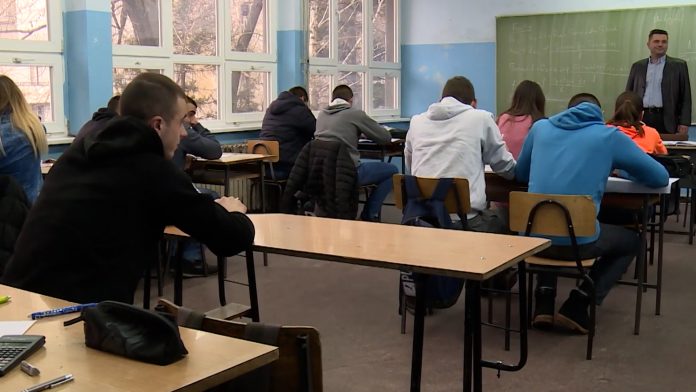 skracenje skolske nedelje
