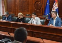 Vlada Srbije čini sve da poboljša status radnika u prosveti