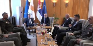 Ministar Vučević se sastao sa ministrom odbrane Kipra
