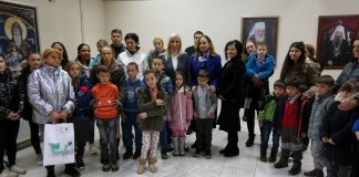 Ministarka Popović uručila pakete deci i peškire i posteljinu Zdravstvenom centru Vranje