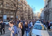 Studenti blokirali ulicu Kneza Miloša u Beogradu, od ministarstva traže otvaranje biračkog spiska