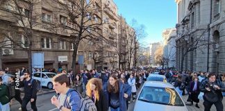 Studenti blokirali ulicu Kneza Miloša u Beogradu, od ministarstva traže otvaranje biračkog spiska
