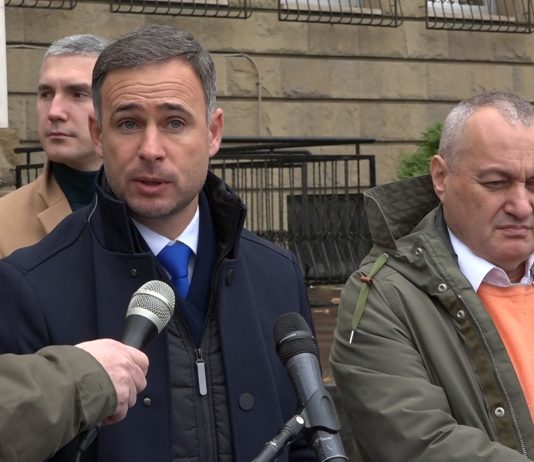 Aleksić i Milivojević predali Tužilaštvu dokumenta o korupciji u izgradnji auto-puta