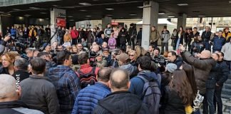 Mladi – Otvoriti biračke spiskove