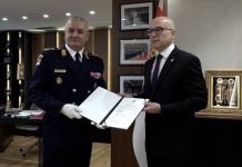 Vučević uručio Ukaz o postavljenju novom direktoru Inspektorata odbrane
