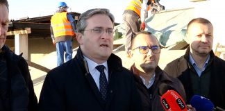 Ministar Selaković obišao radove na rekonstrukciji objekta Stacionar u Zvečanskoj