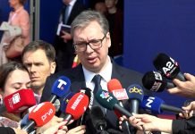 Vučić na Samitu u Tirani