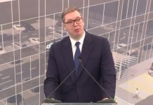 Aleksandar Vučić na polaganju kamena temeljca fabrike Milbauer u Staroj Pazovi