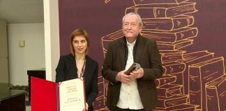 Nagrada „Dušan Radović“ uručena pesnikinji Dragani Mladenović