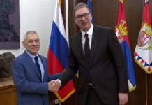 Vučić se sastao sa ruskim ambasadorom Harčenkom koji mu je uručio Putinovu čestitku