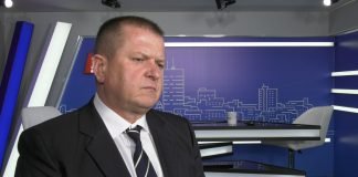 Nenad Mitrović – Vučić će za parče vlasti prodati sve što je srpsko