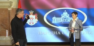 Ćuta prišao Ani Brnabić i očitao joj bukvicu: „To je čist kriminal i neće vam proći“