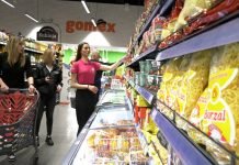 Uskršnja korpa solidarnosti u Gomex Totalu u saradnji sa Rotarakt klubom