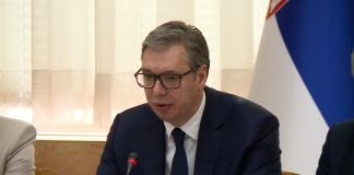 Vučić na vanrednoj sednici Vlade Srbije