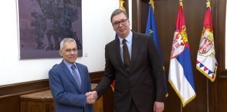 Vučić sa Bocan Harčenkom – Potezi Prištine i rezolucija o Srebrenici ne doprinose stabilnosti regiona