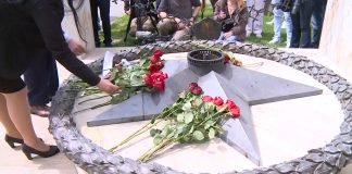 Marš ‘Besmrtni puk’ u Beogradu predvođen ministrima Vlade Srbije