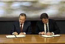 Dačić preuzeo dužnost ministra unutrašnjih poslova i uručio orden Gašiću