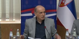 Krkobabić potpisao ugovore o dodeli sredstava za kupovinu minibuseva sa 17 lokalnih samouprava