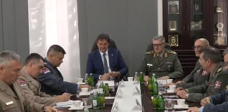 Ministar Gašić obišao Vojnoobaveštajnu agenciju i sastao se sa budućim izaslanicima odbrane
