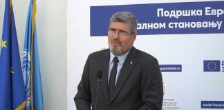 Ministar Starović uručio ključeve stanova korisnicima socijalnog stanovanja u Valjevu