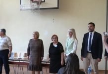 Ministarka prosvete poželela učenicima uspeh na testu iz matematike