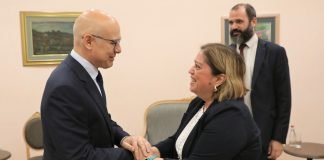 Vučević i ambasadorka Grčke – Saradnju Srbije i Grčke podići na viši nivo