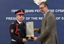 Vučić uručio Orden žandarmu Milošu Jevremoviću