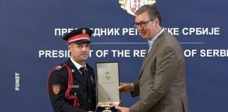 Vučić uručio Orden žandarmu Milošu Jevremoviću