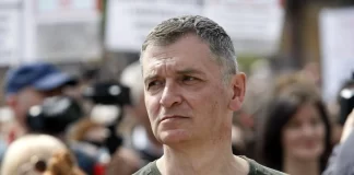 Jovanović Ćuta – Vučić može da završi svoju karijeru, ako nastavi da se igra s narodom