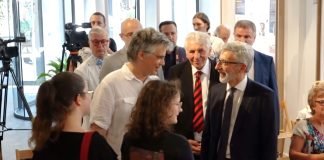 Poštanske marke – 185 godina diplomatskih odnosa Srbije i Francuske