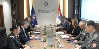 Sastanak ministra Gašića sa komandantom Komande združenih snaga NATO u Napulju