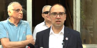 Srbija centar SRCE – SNS urušava Srbiju i fizički