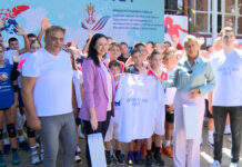 Jelena Žarić Kovačević posetila decu iz dijaspore koja od avgusta borave u Beogradu