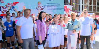 Jelena Žarić Kovačević posetila decu iz dijaspore koja od avgusta borave u Beogradu