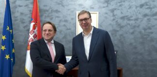 Vučić Varheljiju – Srbija spremna za nove korake