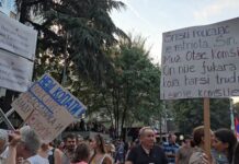 Protest u Beogradu sa zahtevom da RTS izveštava o protestima protiv rudarenja litijuma u Srbiji