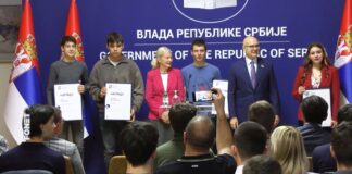Vučević uručio priznanja učenicima nagrađenim na međunarodnim takmičenjima