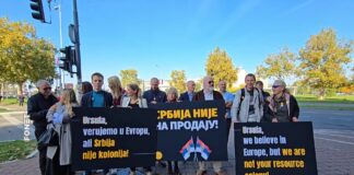 Performans Kreni-promeni prilikom dolaska predsednice Evropske komisije – Srbija nije na prodaju