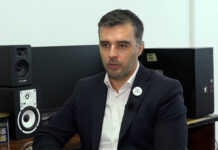 Savo Manojlović – Pre skupštinske rasprave o litijumu Vučić mora kod Šolca